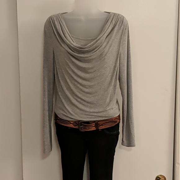 Soft gray cowl bateau neck long sleeve t-shirt - Picture 3 of 7